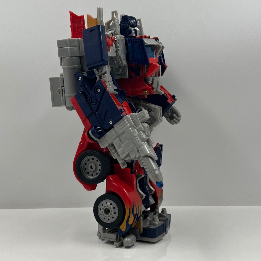 HASBRO TRANSFORMERS THE MOVIE OPTIMUS PRIME LEADER CLASS Own4Less